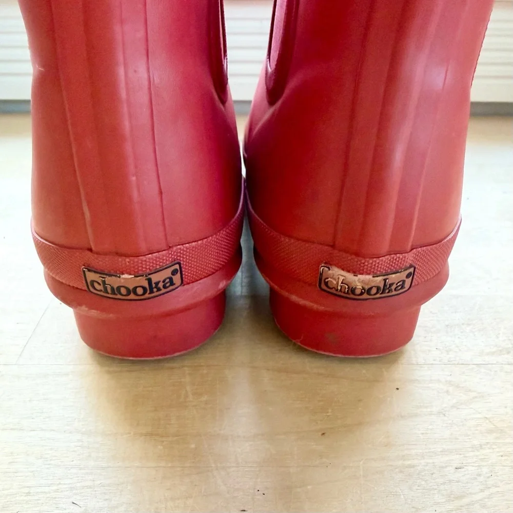 Chooka Size 8 Red Waterproof Short Chelsea Rain Boots Matte Festival